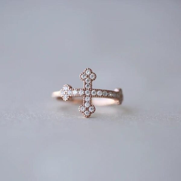 SIDEWAYS CROSS RING - Mim Diamond