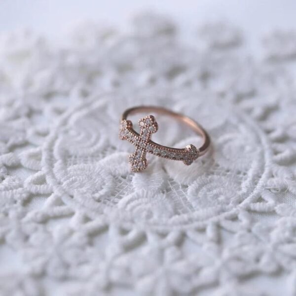 SIDEWAYS CROSS RING - Mim Diamond