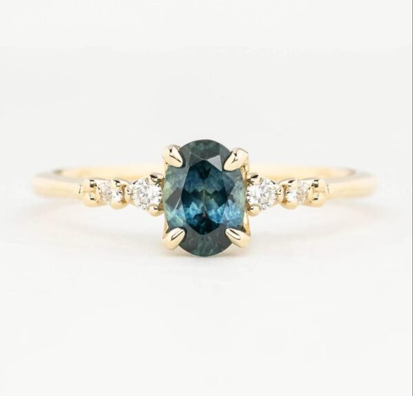 Oval London Blue Safir Vintage Yüzük - Arrival